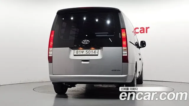 Hyundai Staria 2021 thumb 4