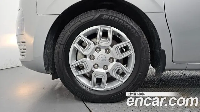 Hyundai Staria 2021 thumb 5