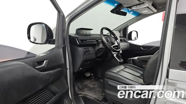 Hyundai Staria 2021 thumb 10