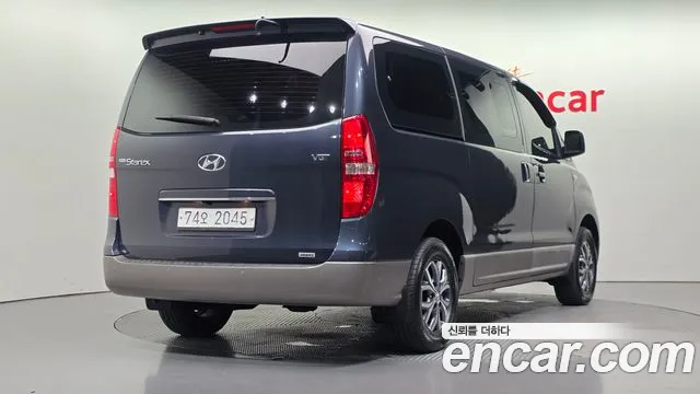 Hyundai Starex 2017 thumb 2