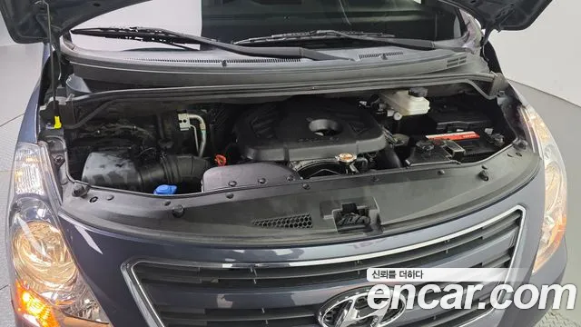 Hyundai Starex 2017 thumb 6