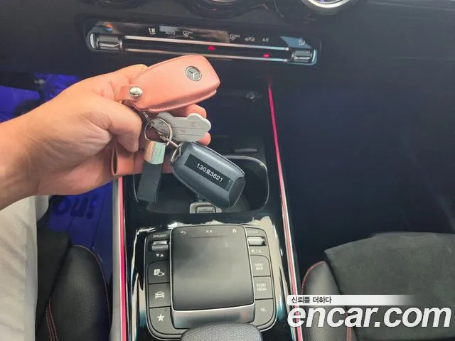 Mercedes-Benz GLB 2021 thumb 9