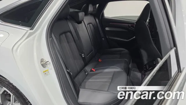 Audi A6 2026 thumb 12