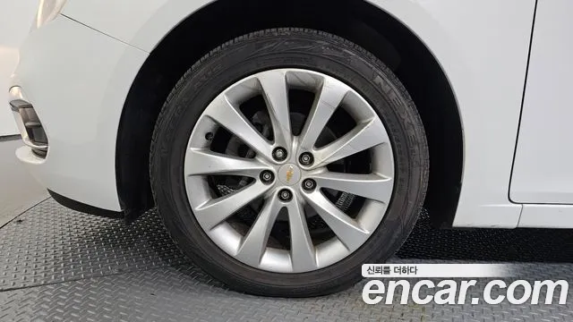 ChevroletGMDaewoo Cruze 2016 thumb 4