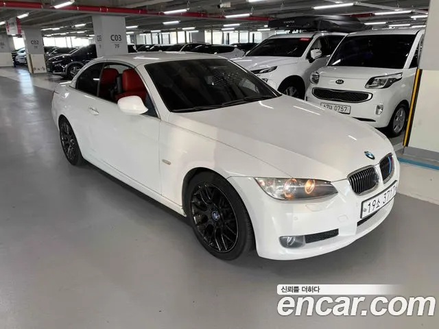 BMW 3-Series 2010 thumb 2