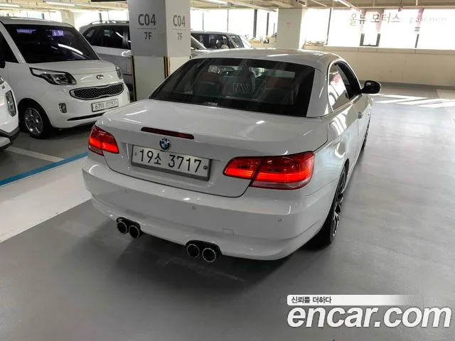 BMW 3-Series 2010 thumb 5
