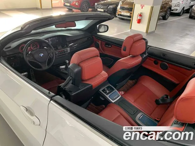 BMW 3-Series 2010 thumb 10