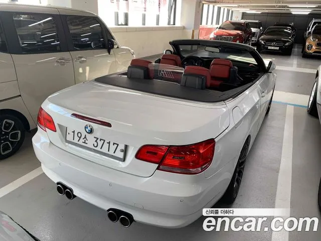 BMW 3-Series 2010 thumb 11