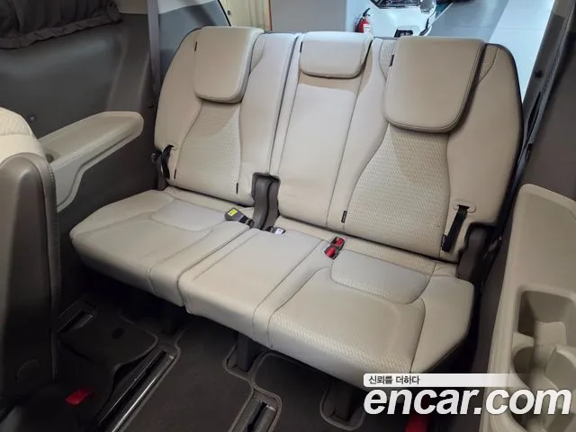 Kia Carnival 2025 thumb 9