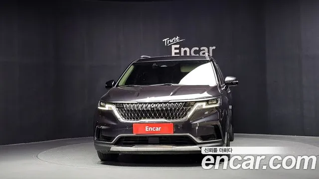 Kia Carnival 2023 thumb 3