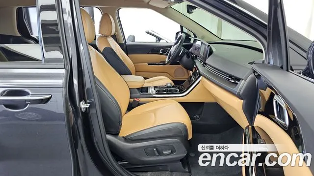 Kia Carnival 2023 thumb 11