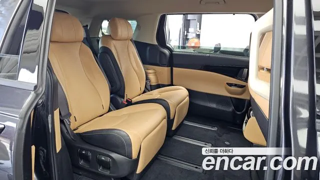 Kia Carnival 2023 thumb 12