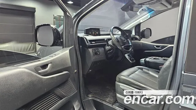 Hyundai Staria 2021 thumb 10