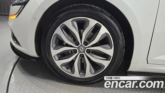 Renault-KoreaSamsung Megane 2017 thumb 5