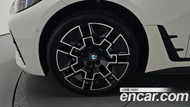 BMW i4 2025 thumb 4
