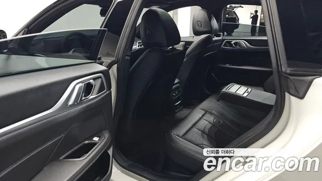 BMW i4 2025 thumb 11