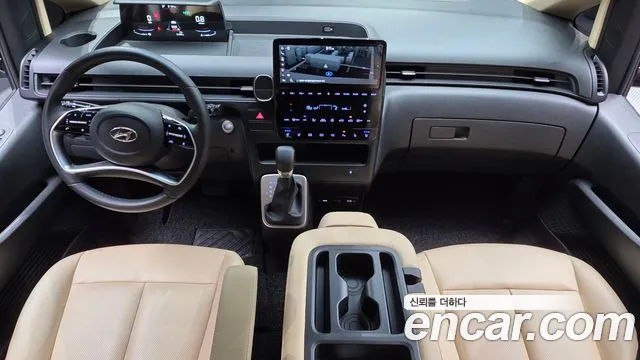 Hyundai Staria 2023 thumb 7