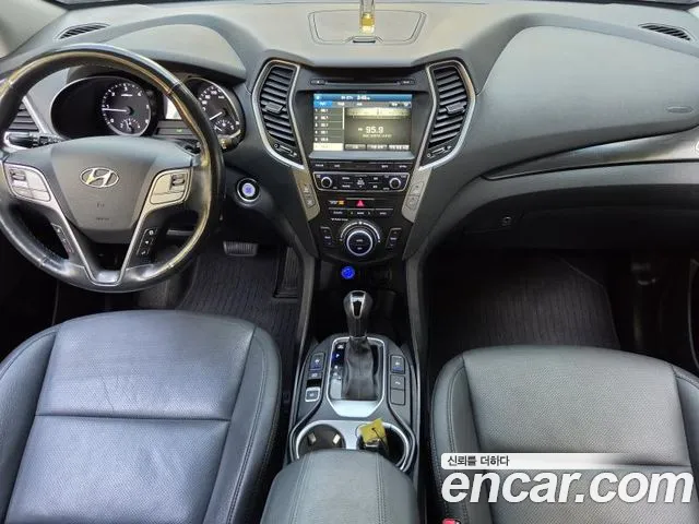 Hyundai Santa Fe 2017 thumb 7