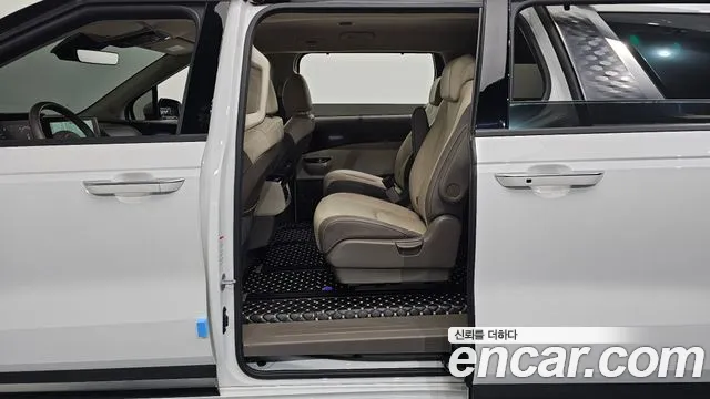 Kia Carnival 2023 thumb 11