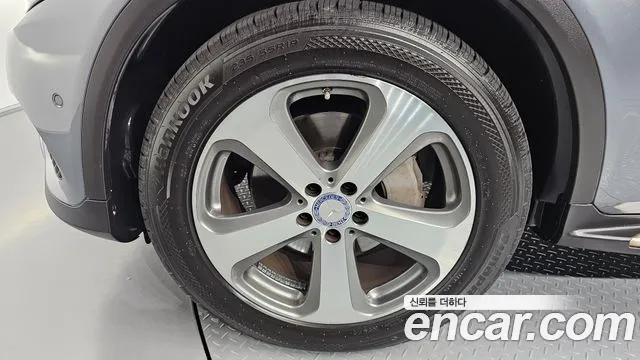 Mercedes-Benz GLC 2017 thumb 4