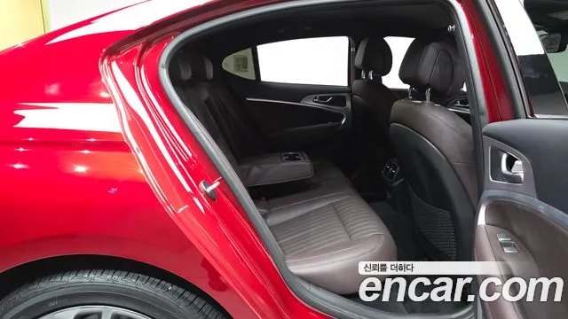 Genesis G70 2022 thumb 10