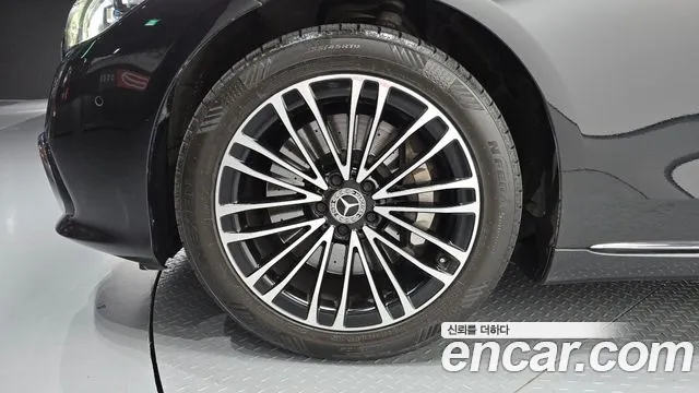 Mercedes-Benz S-Класс 2023 thumb 4