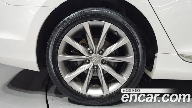 Hyundai Grandeur 2014 thumb 5