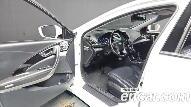 Hyundai Grandeur 2014 thumb 10