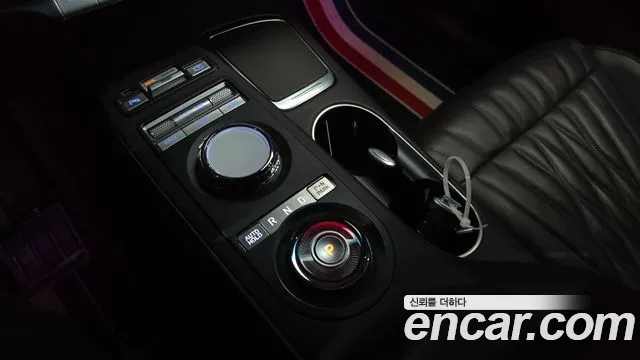 Genesis GV70 2021 thumb 9