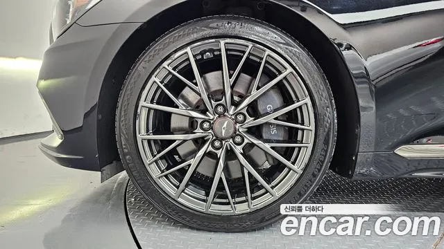 Genesis G80 2016 thumb 5