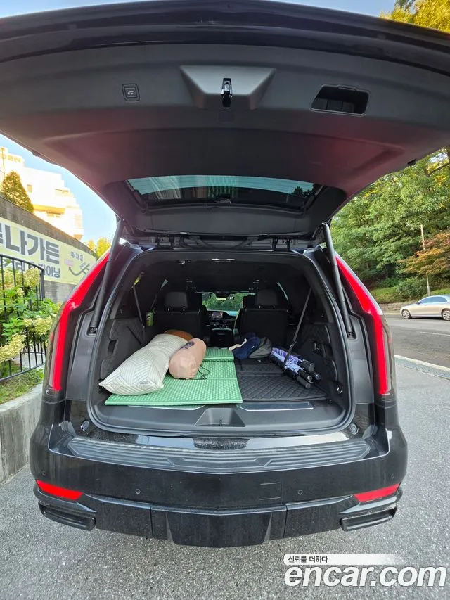 Cadillac Escalade 2023 thumb 10
