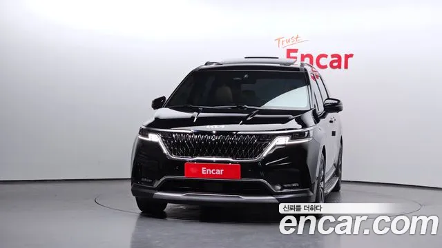 Kia Carnival 2023 thumb 3