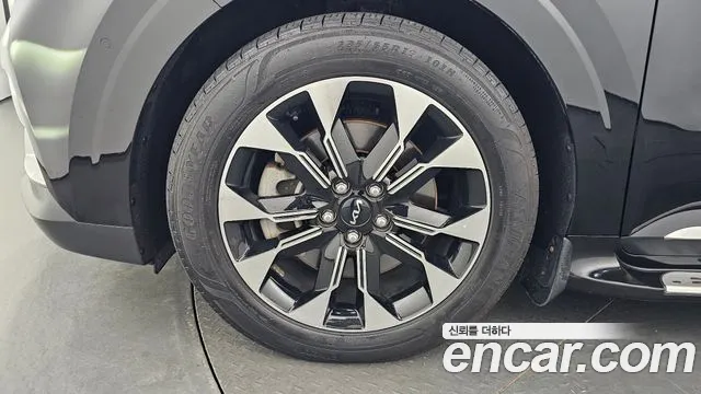 Kia Carnival 2023 thumb 5
