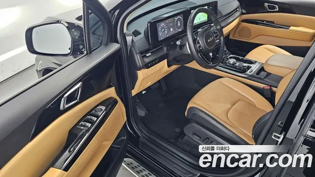 Kia Carnival 2023 thumb 10