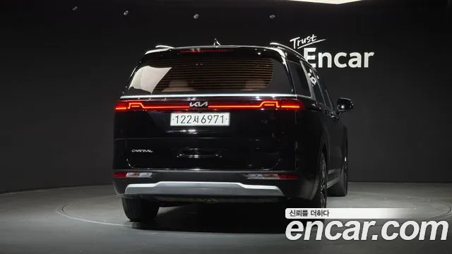 Kia Carnival 2022 thumb 4