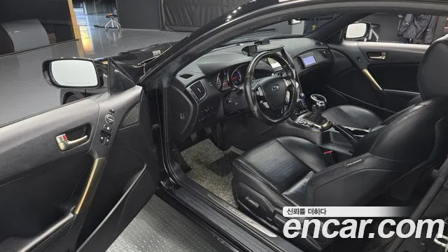 Hyundai Genesis 2012 thumb 10