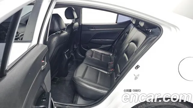 Hyundai Avante 2018 thumb 11