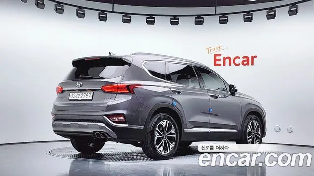 Hyundai Santa Fe 2019 thumb 2