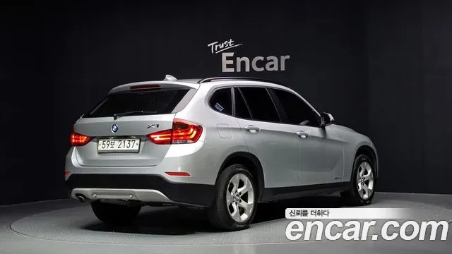 BMW X1 2014 thumb 2