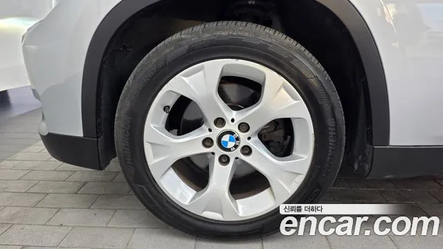 BMW X1 2014 thumb 5