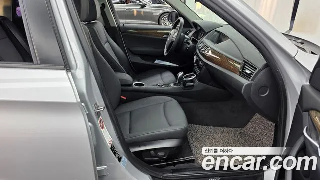 BMW X1 2014 thumb 11