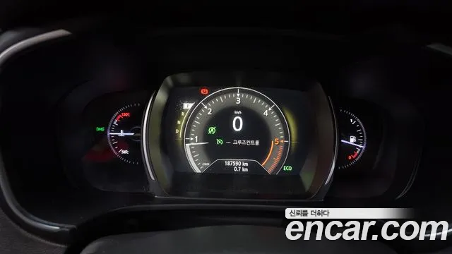 Renault-KoreaSamsung Koleos 2017 thumb 8