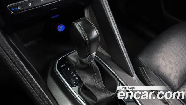 Renault-KoreaSamsung Koleos 2017 thumb 9