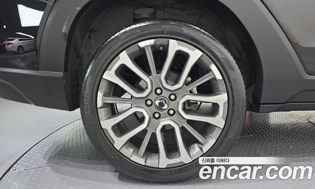 KG_Mobility_Ssangyong Torres 2023 thumb 5
