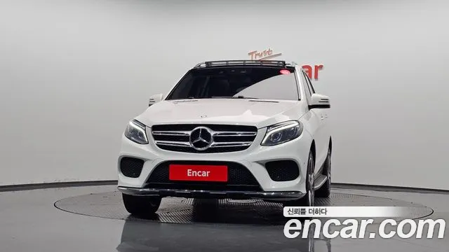 Mercedes-Benz GLE 2016 thumb 3