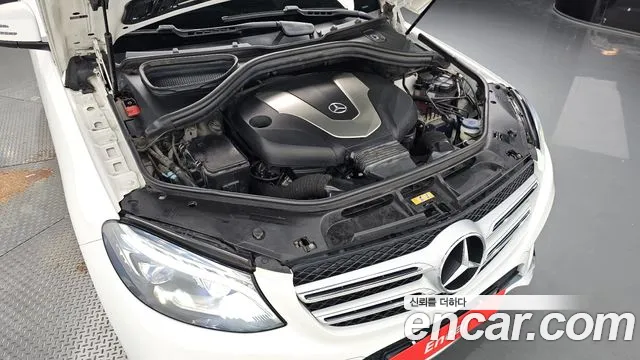 Mercedes-Benz GLE 2016 thumb 6
