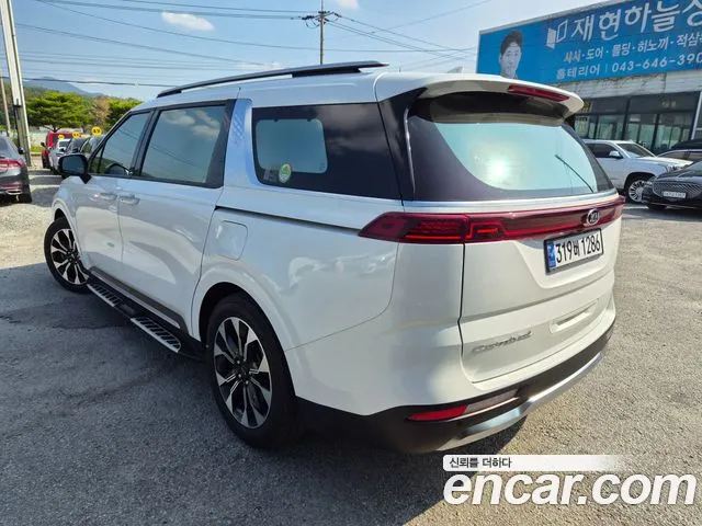 Kia Carnival 2021 thumb 5