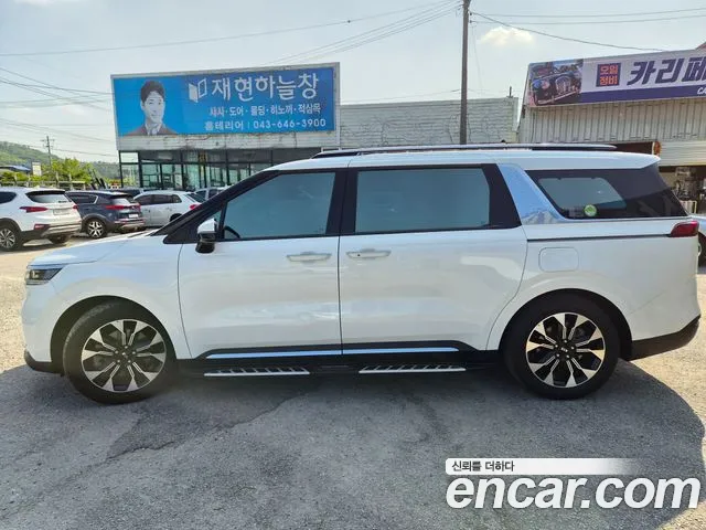 Kia Carnival 2021 thumb 6