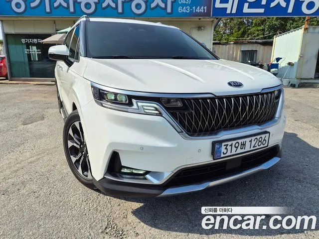 Kia Carnival 2021 thumb 11
