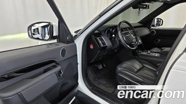 Land Rover Discovery 2019 thumb 10